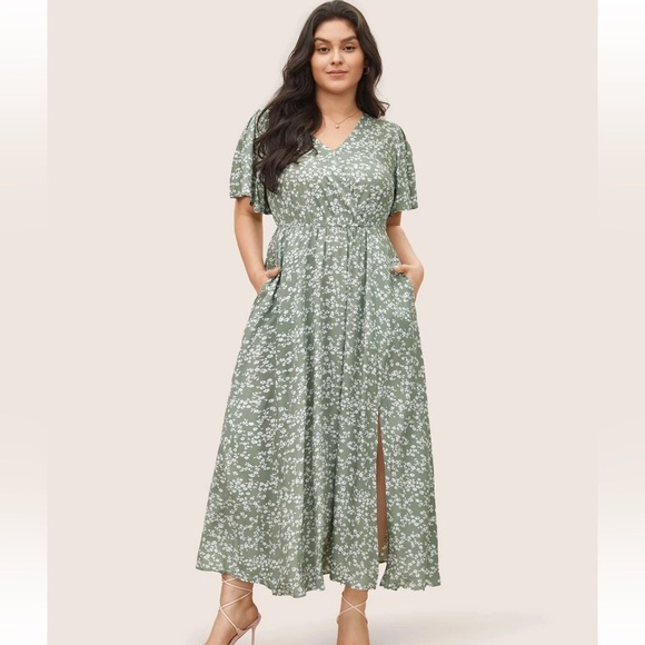 BloomChic Plus Size 2XL SFlutter Sleeve Ditsy Floral Pocket Split Maxi Dress - Picture 1 of 11